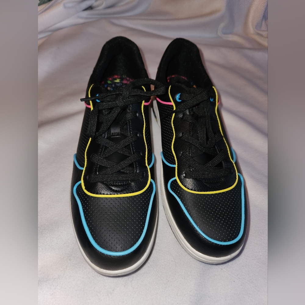 Skechers Special Edition Toki Doki Streetwear Collection. Never worn. Black/mult
